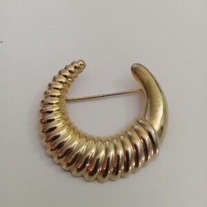 Vintage Brooch Large Statement Gold tone FLAWED-tarnished